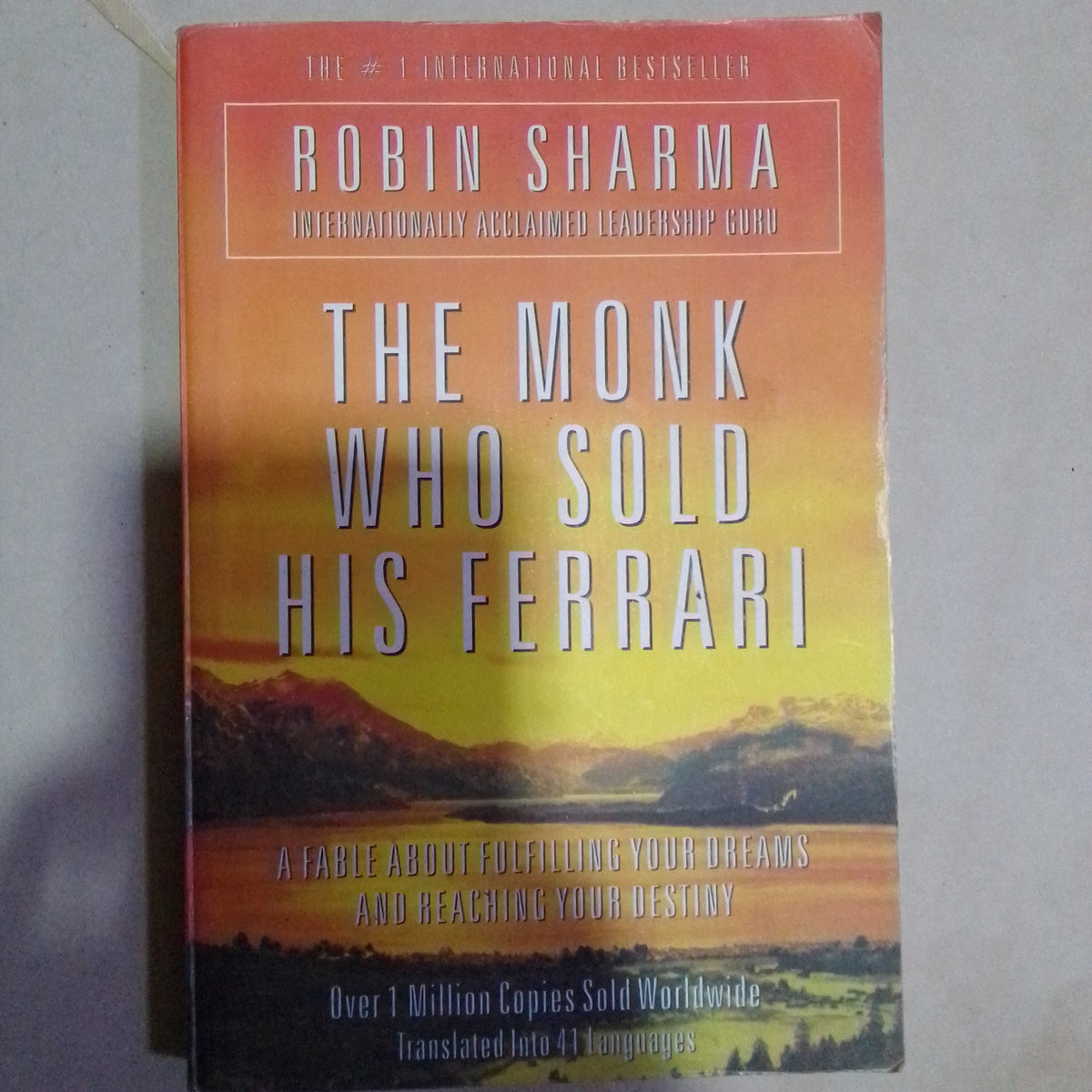 The Monk Who Sold His Ferrari [SAME COVER] OLD EDITION
