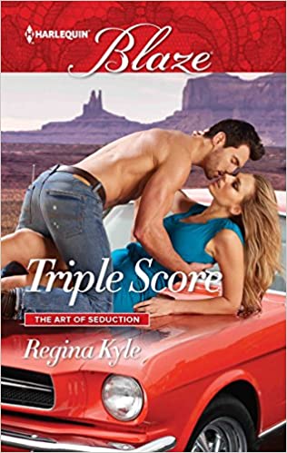 Triple Score (Harlequin Intrigue) [MILLS & BOON]
